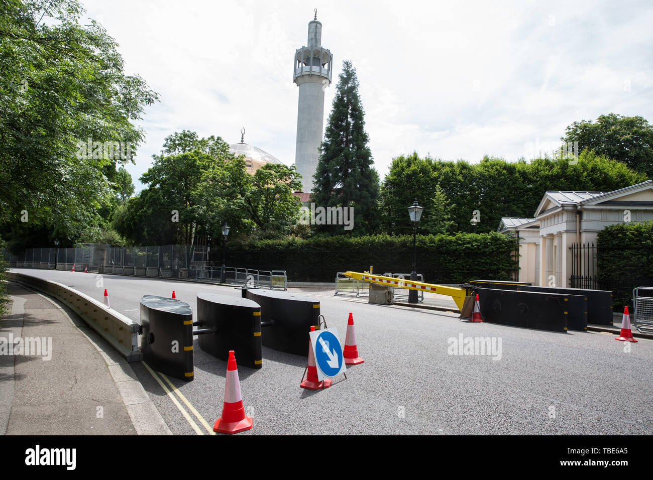 London, UK. 1 June, 2019. A road closure outside Winfield House