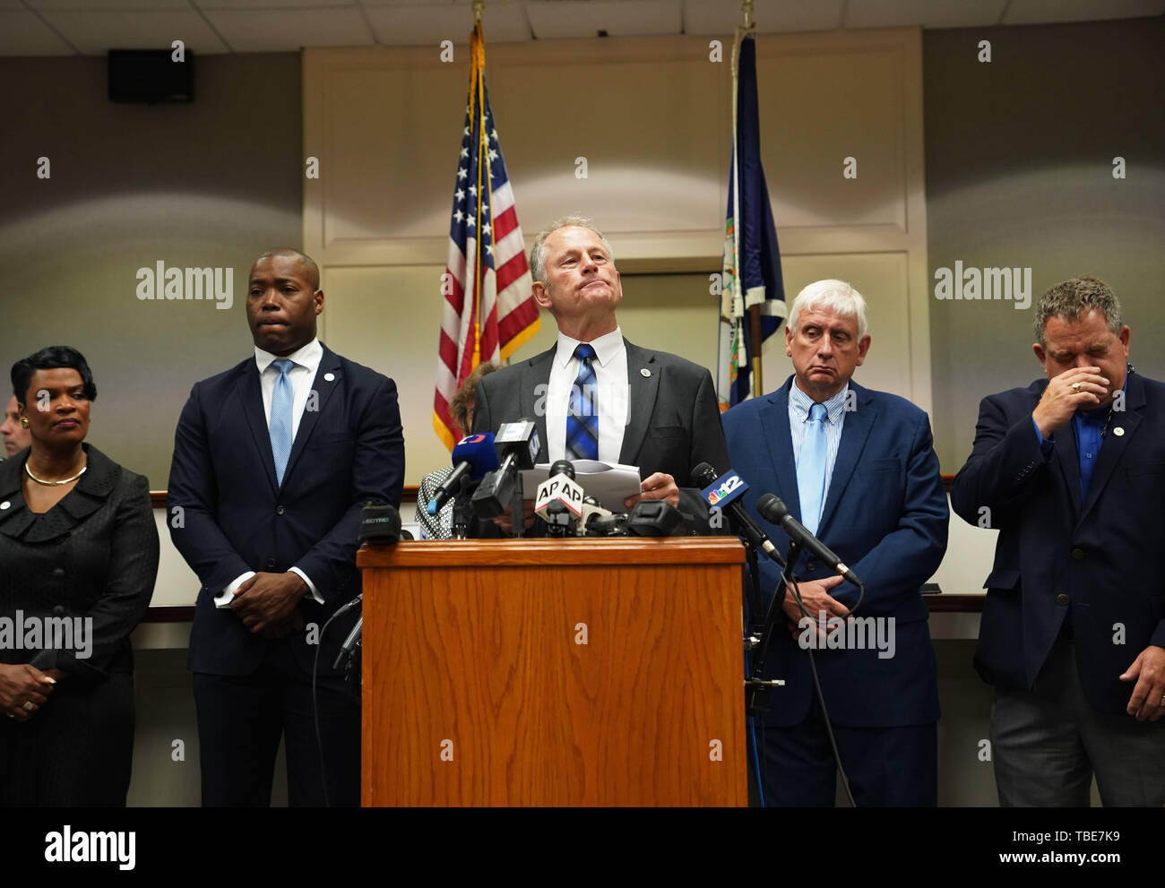 Virginia Beach, USA. 1st June, 2019. Virginia Beach City Manager Dave Hansen (C) speaks during a press conference in Virginia Beach, Virginia, the United States, on June 1, 2019. The shooter who killed 12 people in a mass shooting in Virginia Beach, in the eastern U.S. state of Virginia, on Friday, has been identified as DeWayne Craddock, a 15-year city employee, local police said on Saturday. Credit: Liu Jie/Xinhua/Alamy Live News Stock Photo
