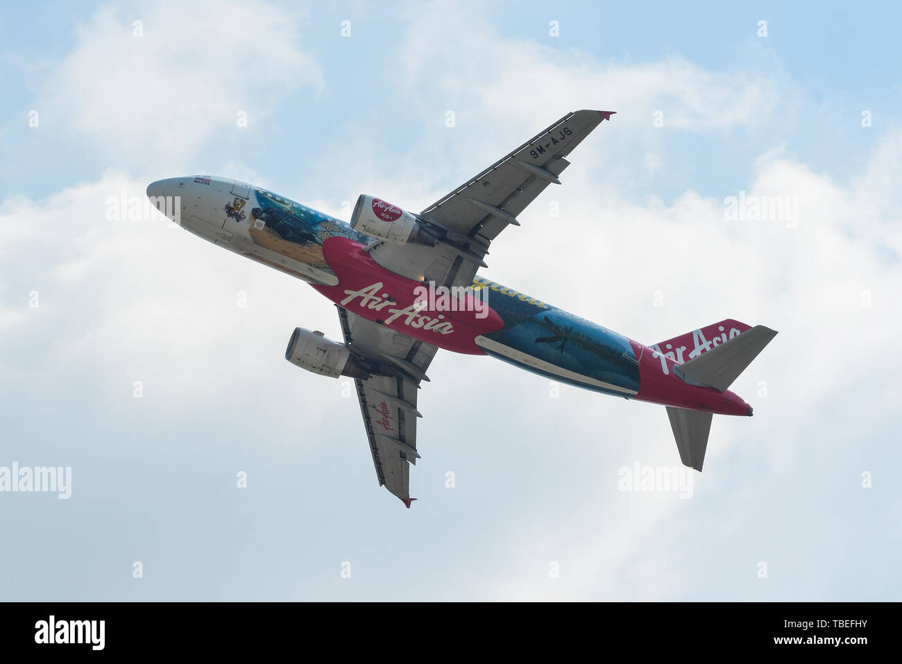 Saigon Vietnam Feb 25 2019 9m Ajs Airasia Airbus A320 Lets Fly To Terengganu Livery Taking Off From Tan Son Nhat Airport Sgn Stock Photo Alamy