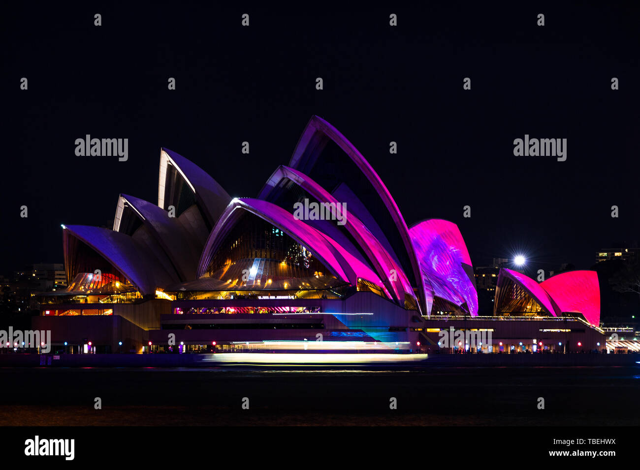 Sydney opera house night purple hi-res stock photography and images - Alamy