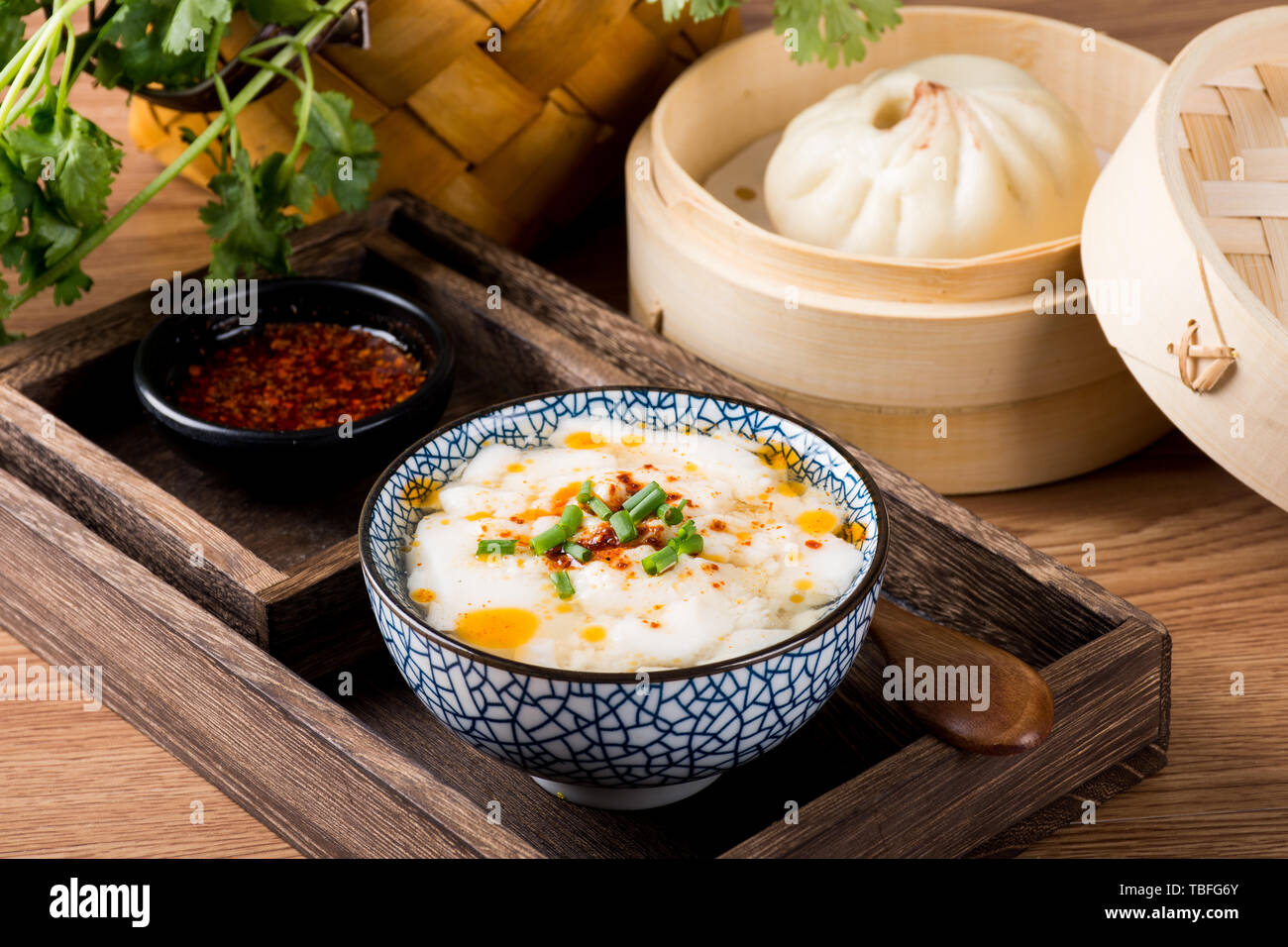 Tofu brain famous traditional snacks, also known as tofu flowers, bean