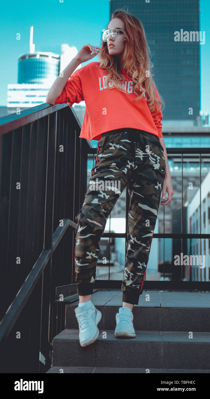 Photoshoot poses hoodie look  Stylish hoodies, Fashion models