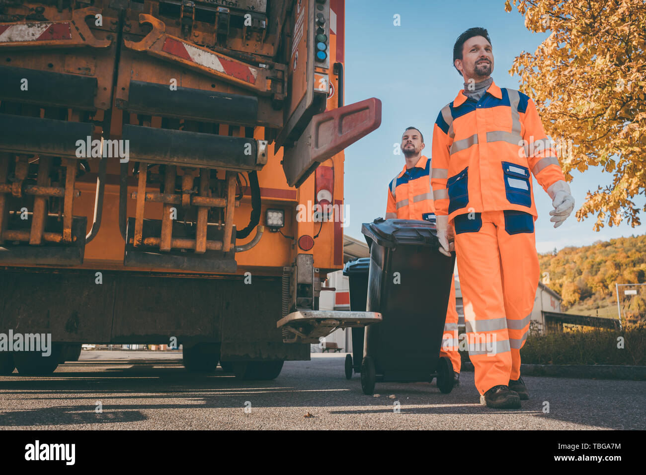 Dustbin men hires stock photography and images Alamy