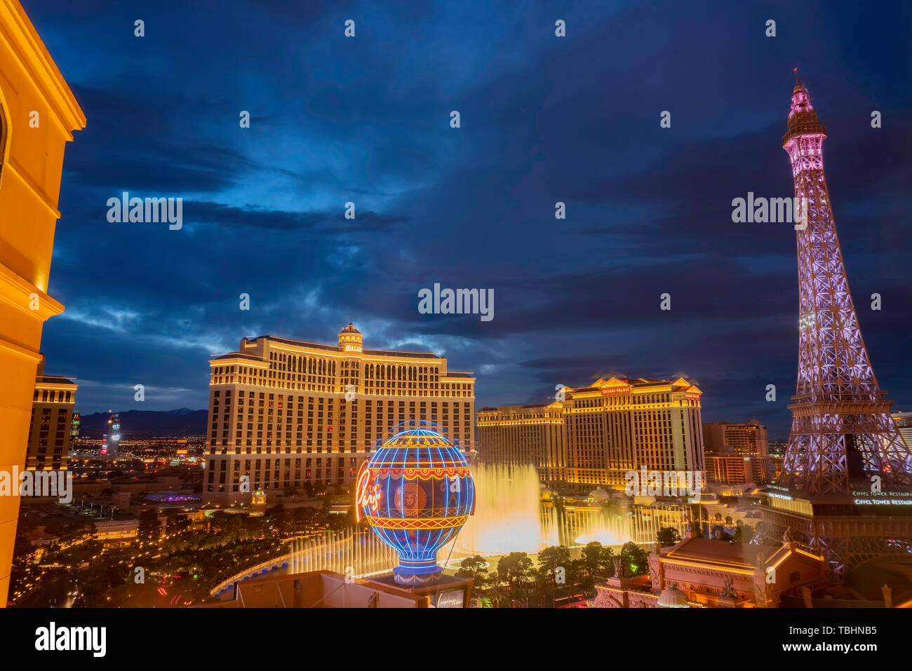 Paris Las Vegas on X: Relax poolside and take in this amazing view of our  Eiffel Tower.  / X