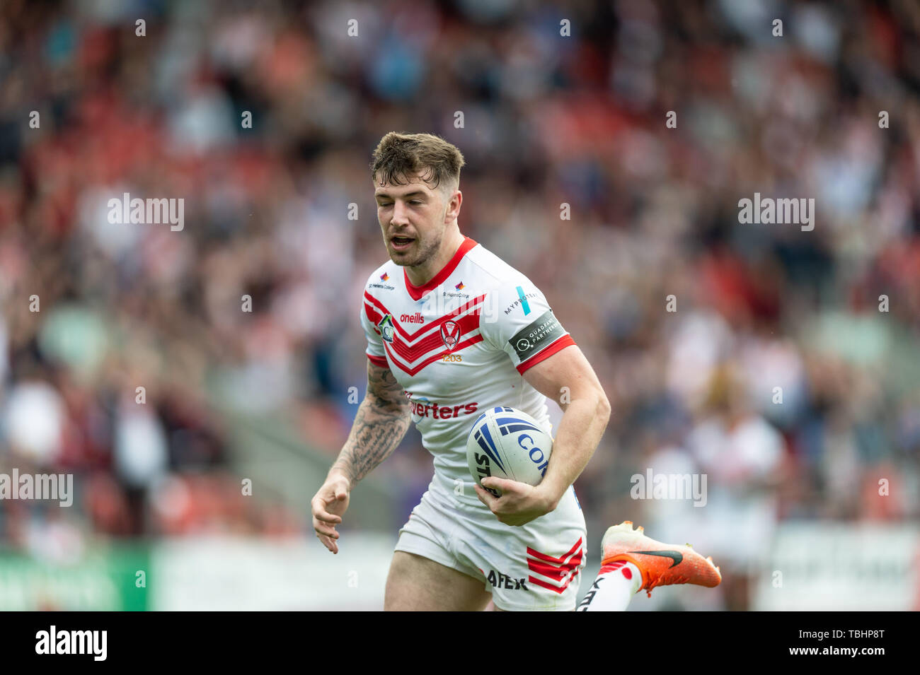 1st June 2019 , Totally Wicked Stadium, St Helens, England; Coral Challenge Cup 2019, Quarter Final , St Helens vs Wakefield Trinity ; Mark Percival of St Helens on his way to score   Credit: Richard Long/News Images Stock Photo