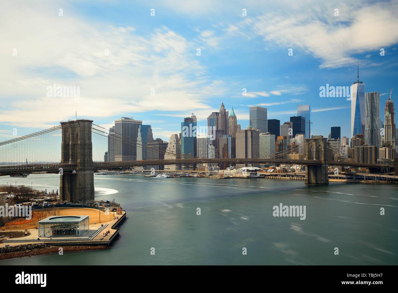 Brooklyn Bridge and downtown Manhattan skyline in New York City Stock ...