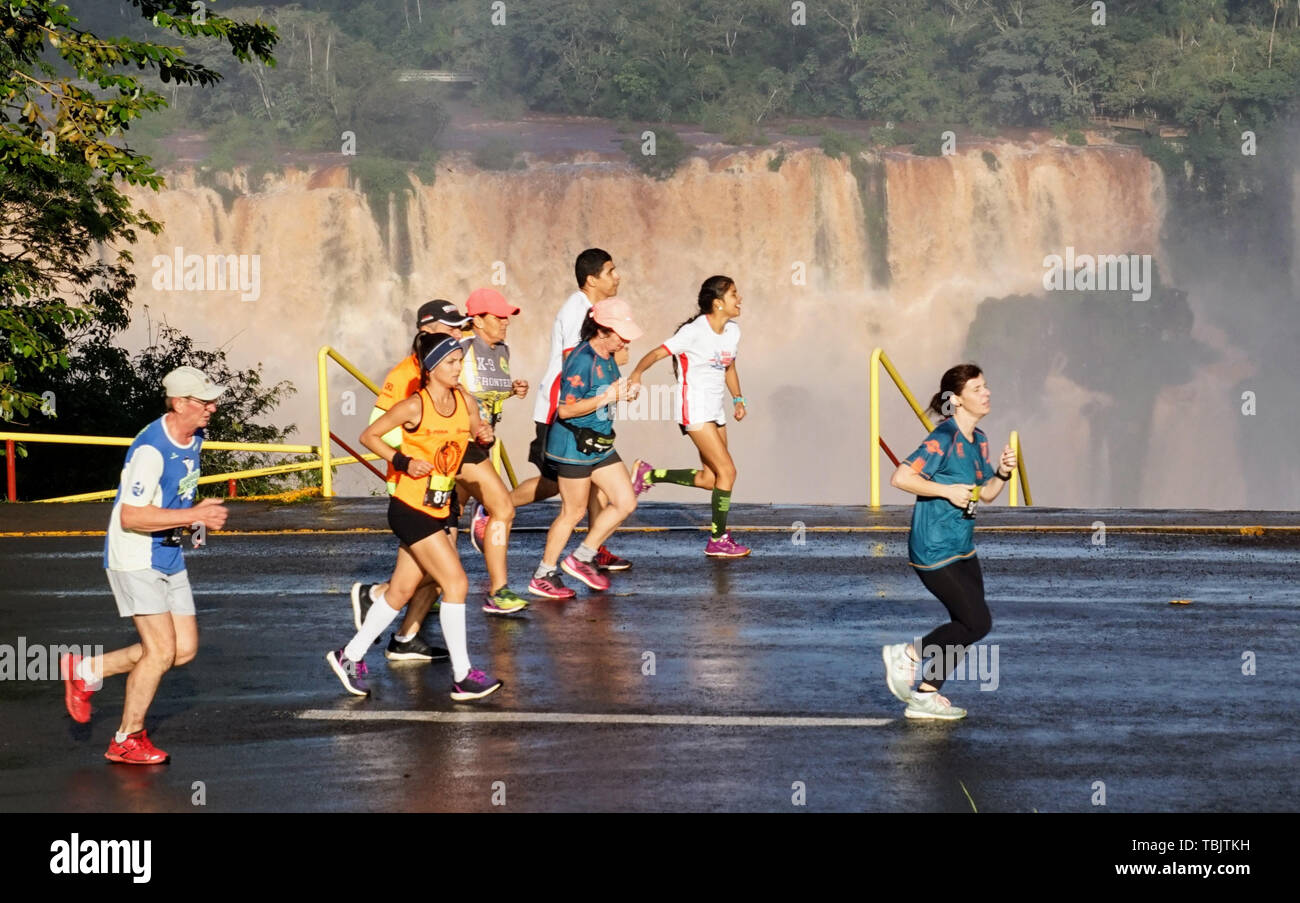 FOZ DO IGUAÇU, PR - 02.06.2019: MEIA MARATONA DAS CATARATAS - The Iguaçu  National Park received 4,500 athletes this Sunday, June 2 at the 12th  edition of the Cataratas Half Marathon. The