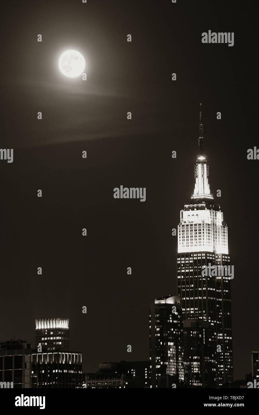 NEW YORK CITY, NY - SEP 20: Empire State Building with super moon on ...