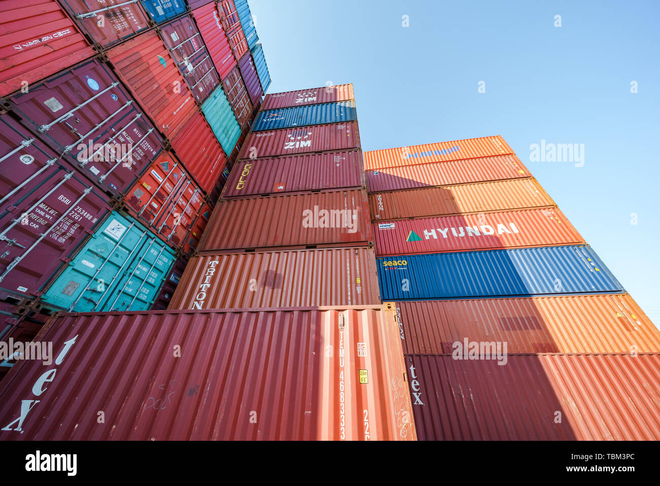 Shanghai free trade zone hi-res stock photography and images - Alamy