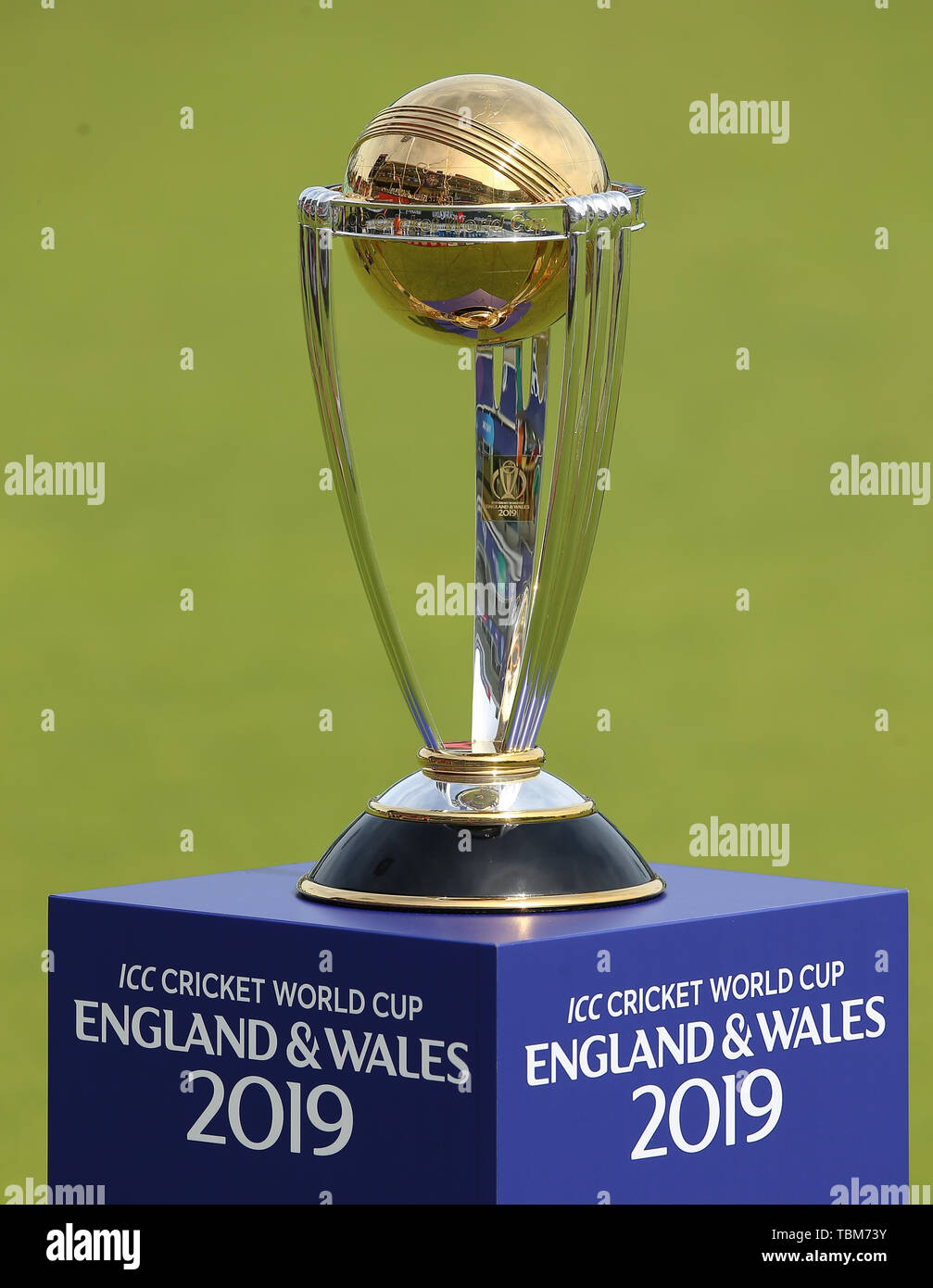 The ICC World Cup Trophy before the game between South Africa and  Bangladesh during the ICC cricket World Cup group stage match at The Oval,  London Stock Photo - Alamy