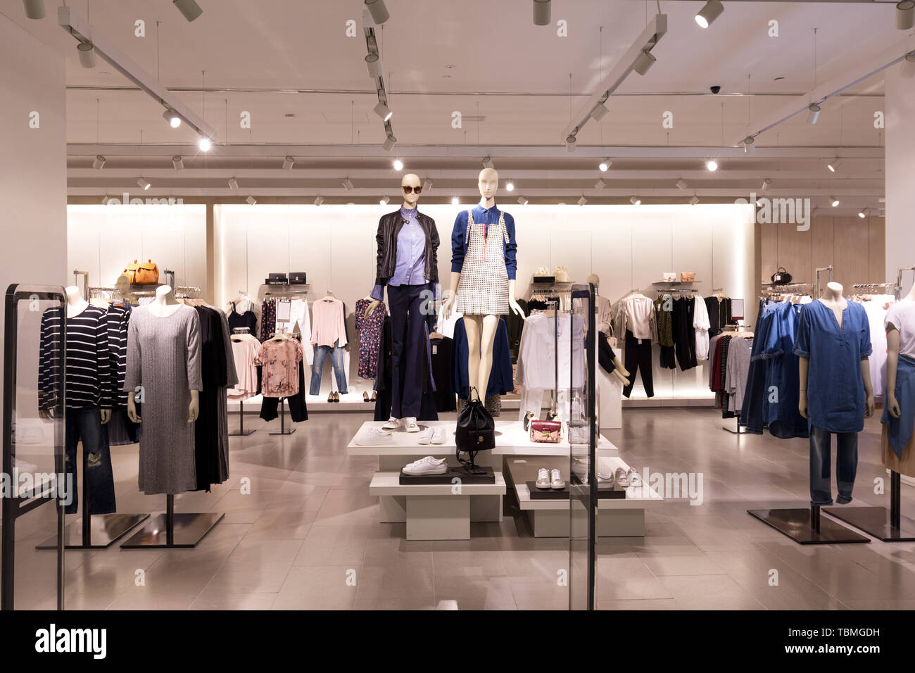 The interior of modern fashion shop Stock Photo - Alamy