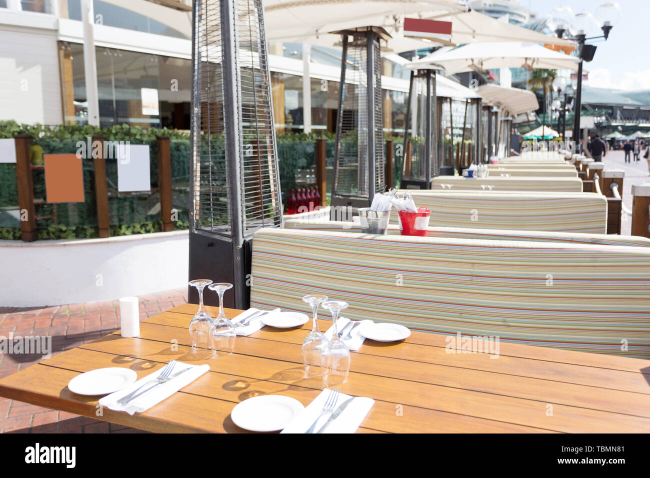 Street restaurant at Sydney harbor Stock Photo - Alamy