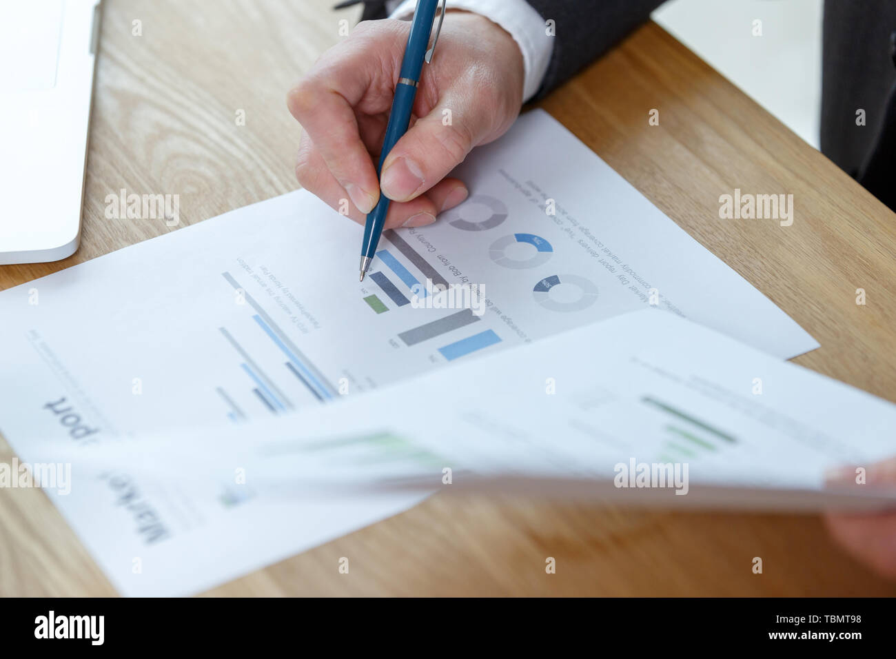 Comment financial reports Stock Photo