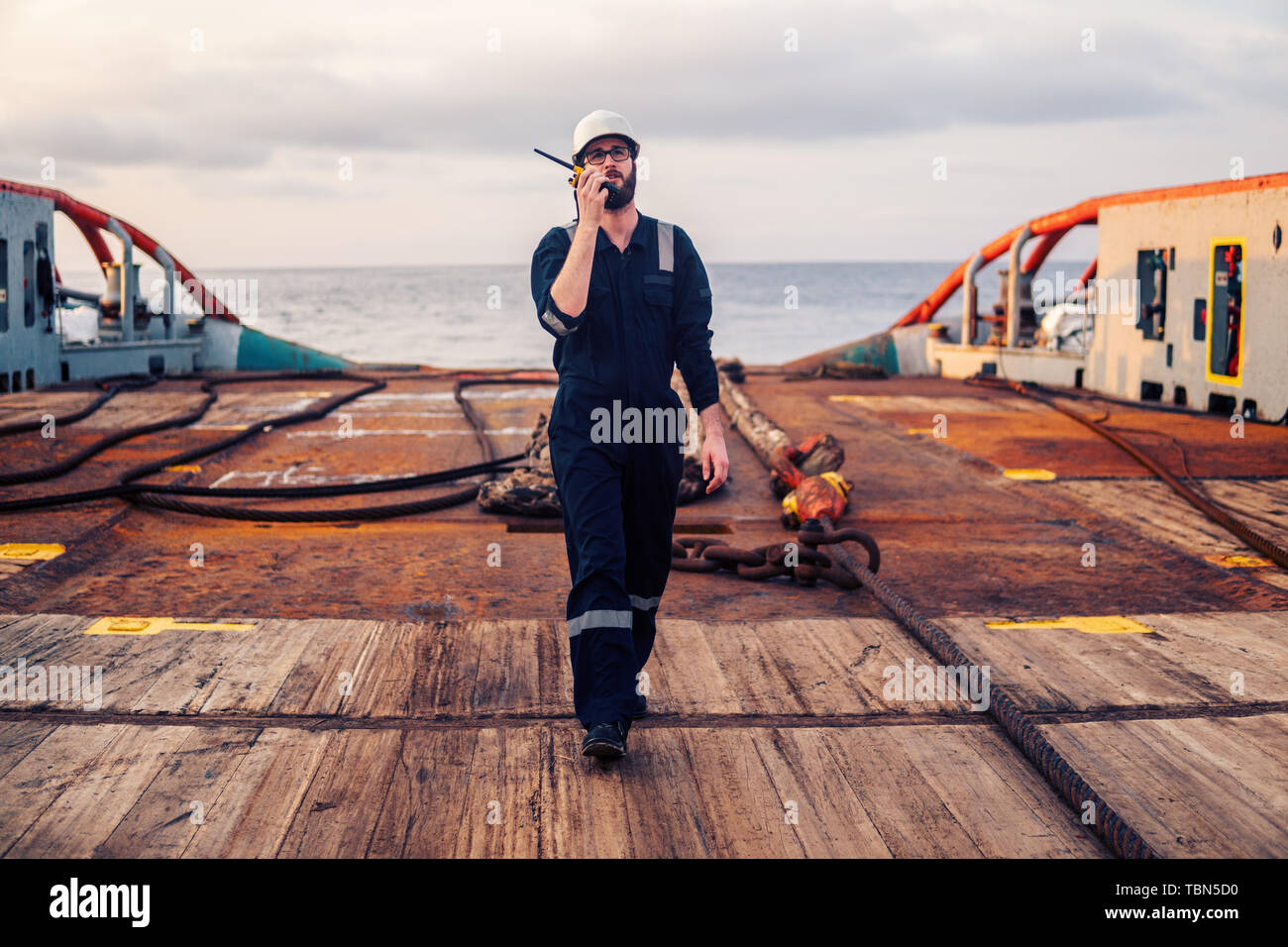 Aggressiv Glatt Elektronisch deck officer Verweilen Mehrzweck überzeugen