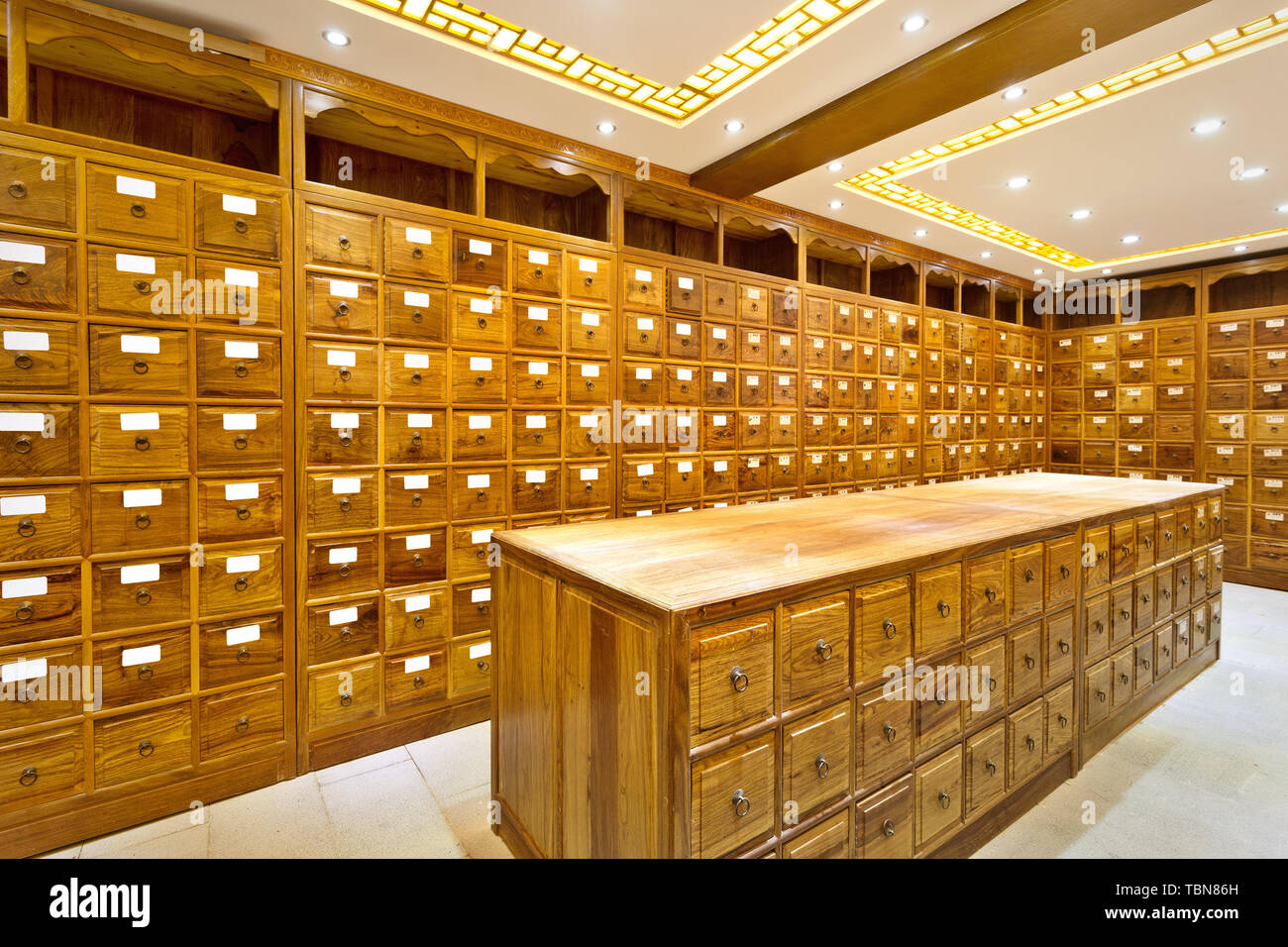 Chinese herbs store Stock Photo Alamy