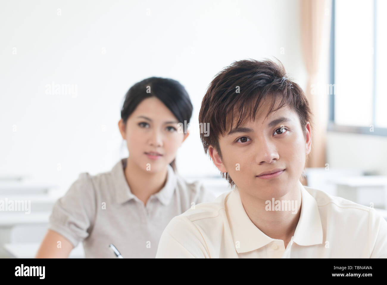 Two college students hi-res stock photography and images - Alamy