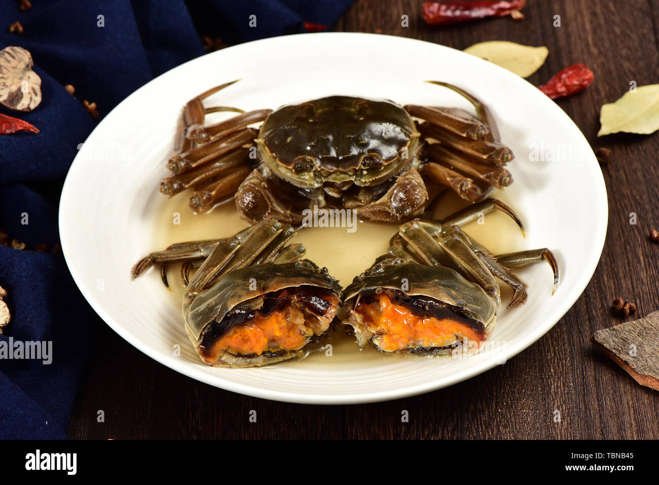 Drunk crab crab yellow Stock Photo Alamy