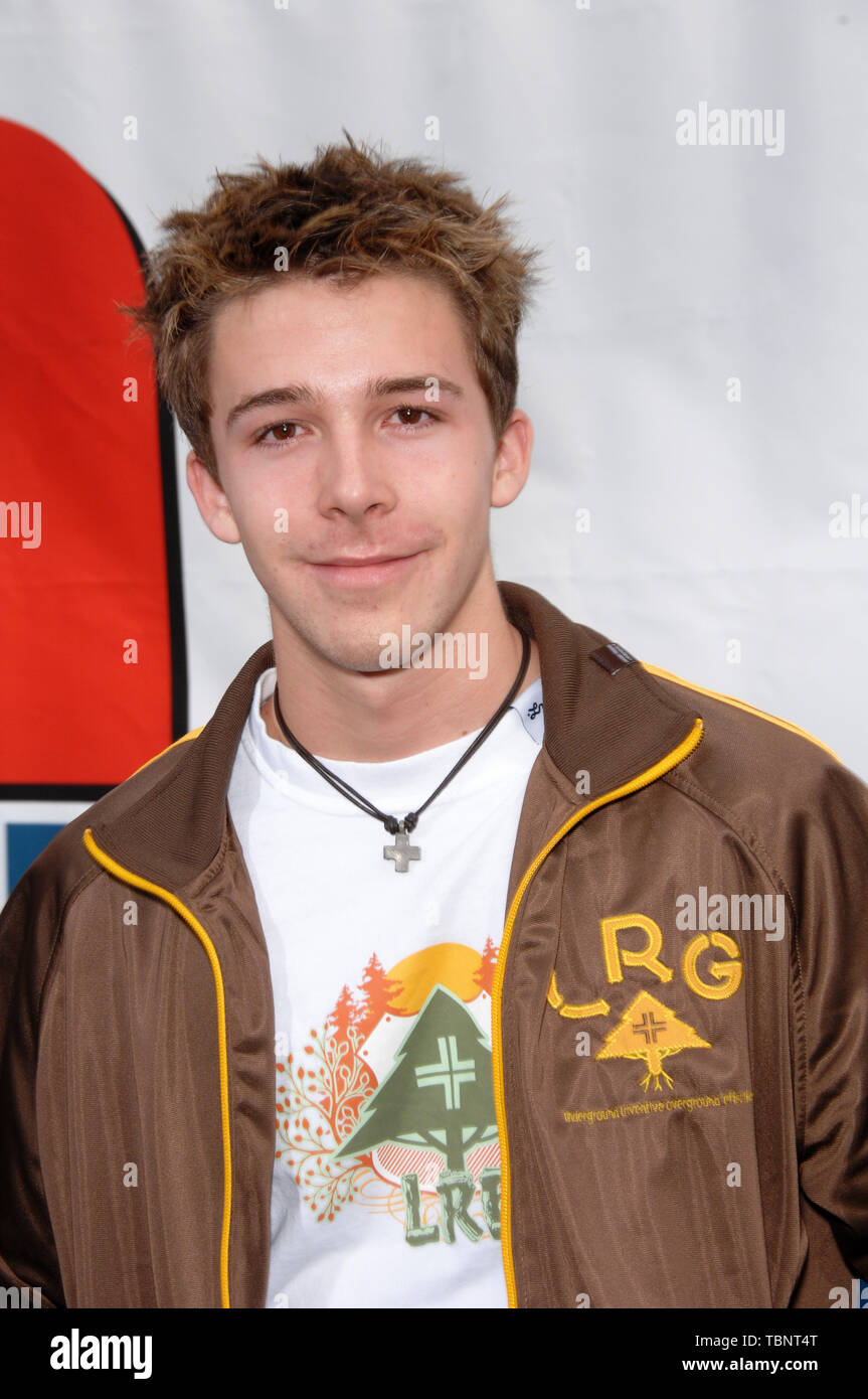 Bobby edner. бобби шайер музыкант фото. Bobby edner. бобби эднер зачарованные. бобби эднер торс.