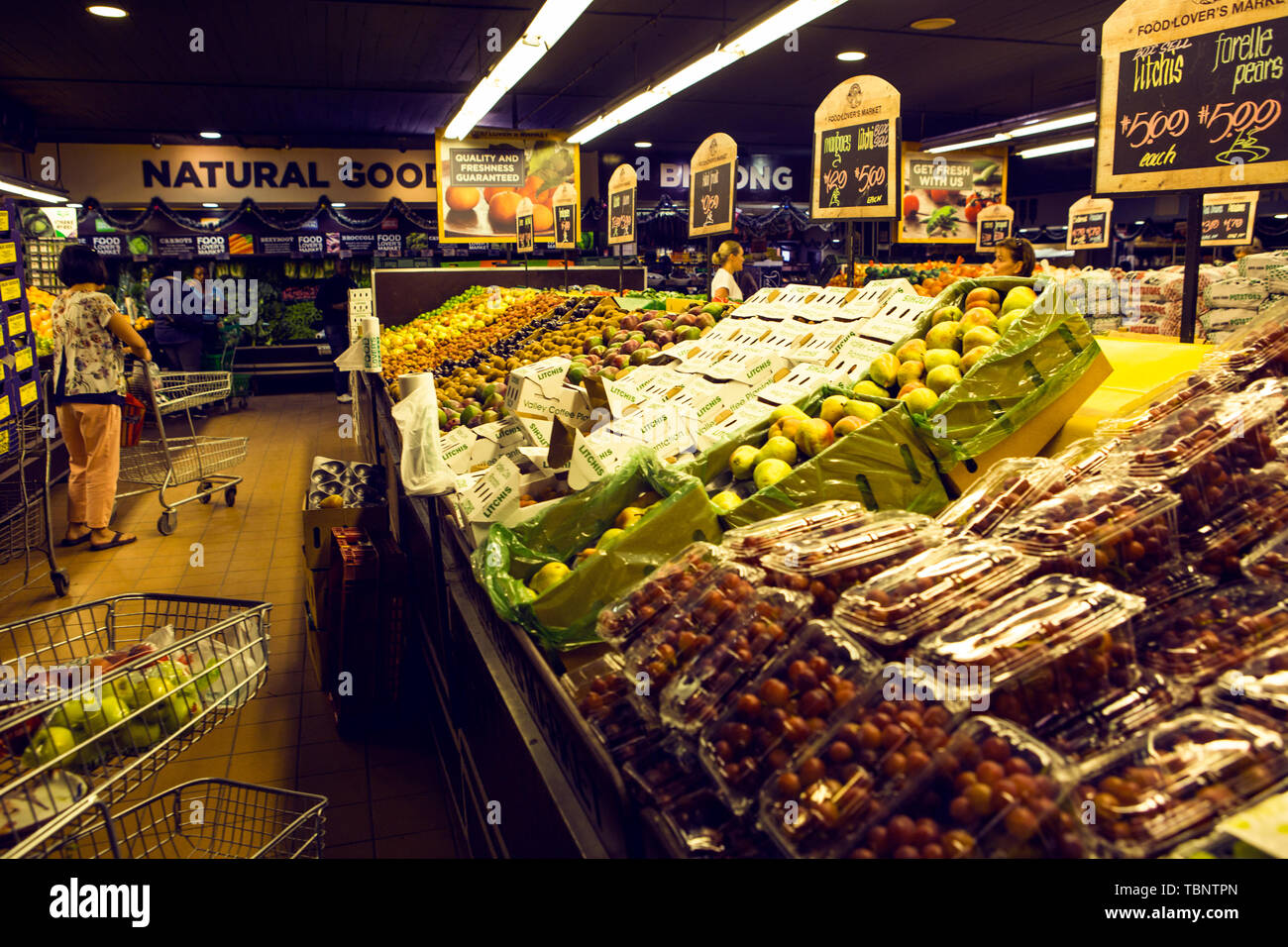 Africa, Zimbabwe, Harare, cities, transportation, markets, supermarkets