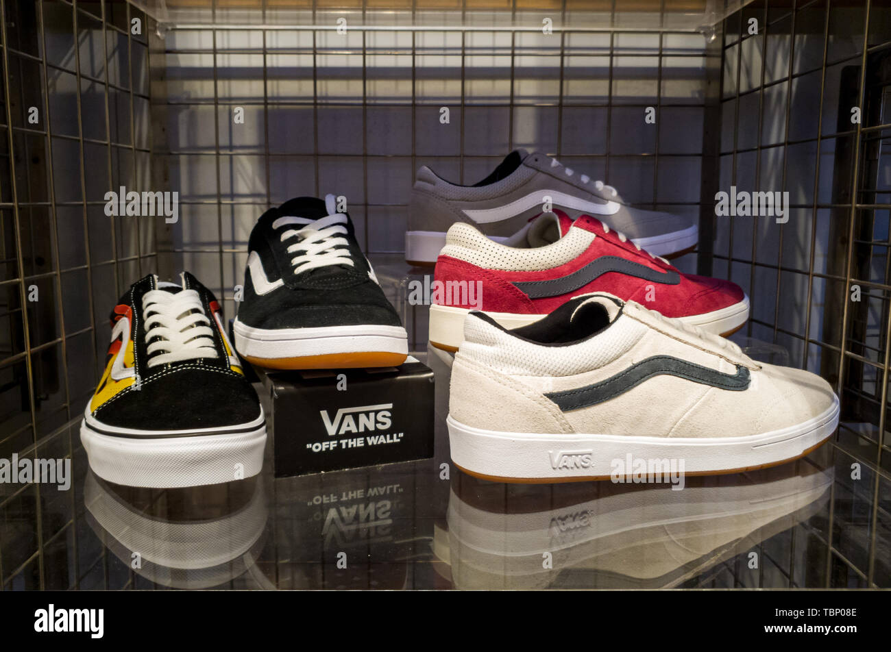 vans in store sale