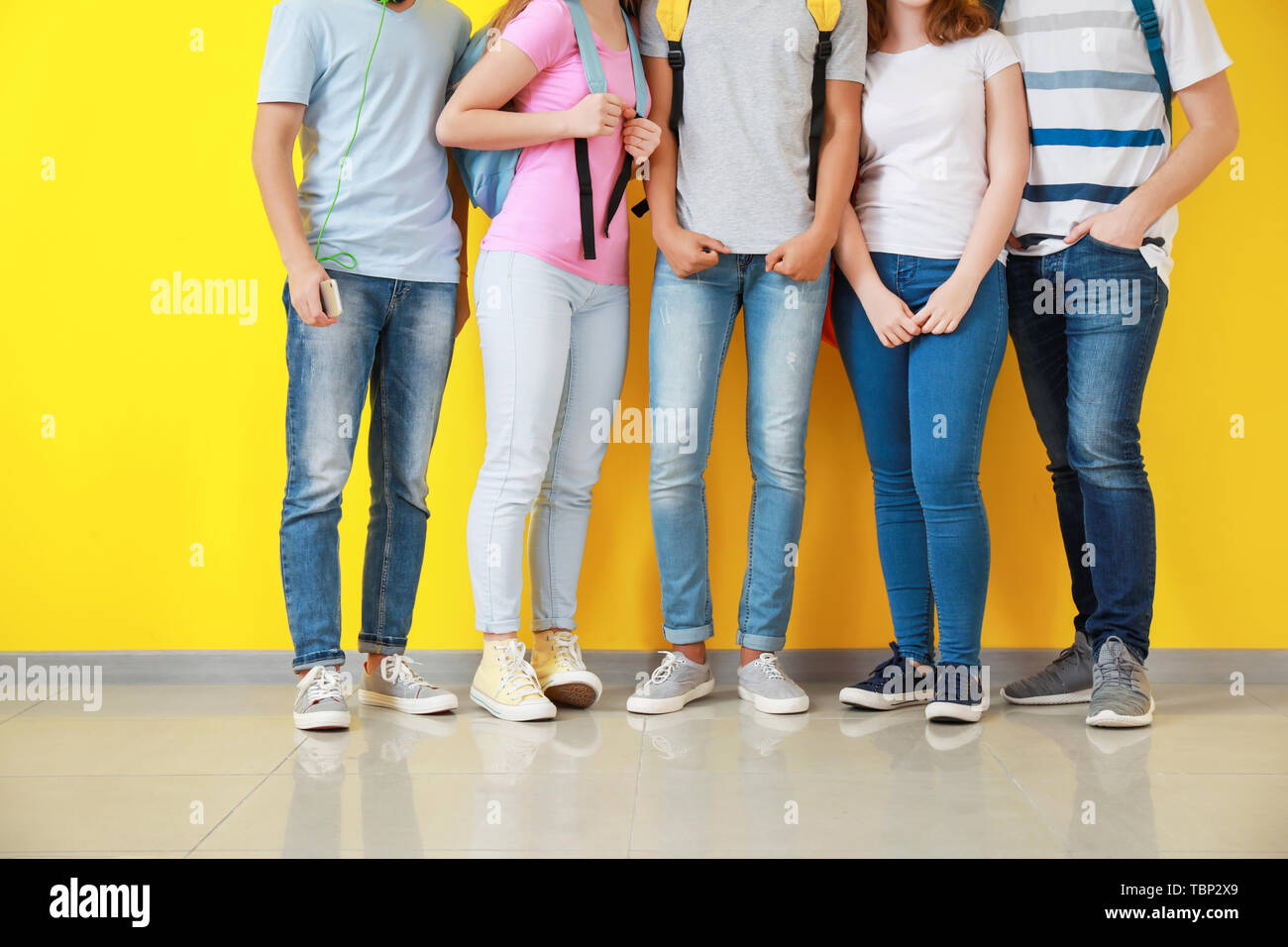 Teenagers boy girl awkward hi-res stock photography and images - Alamy