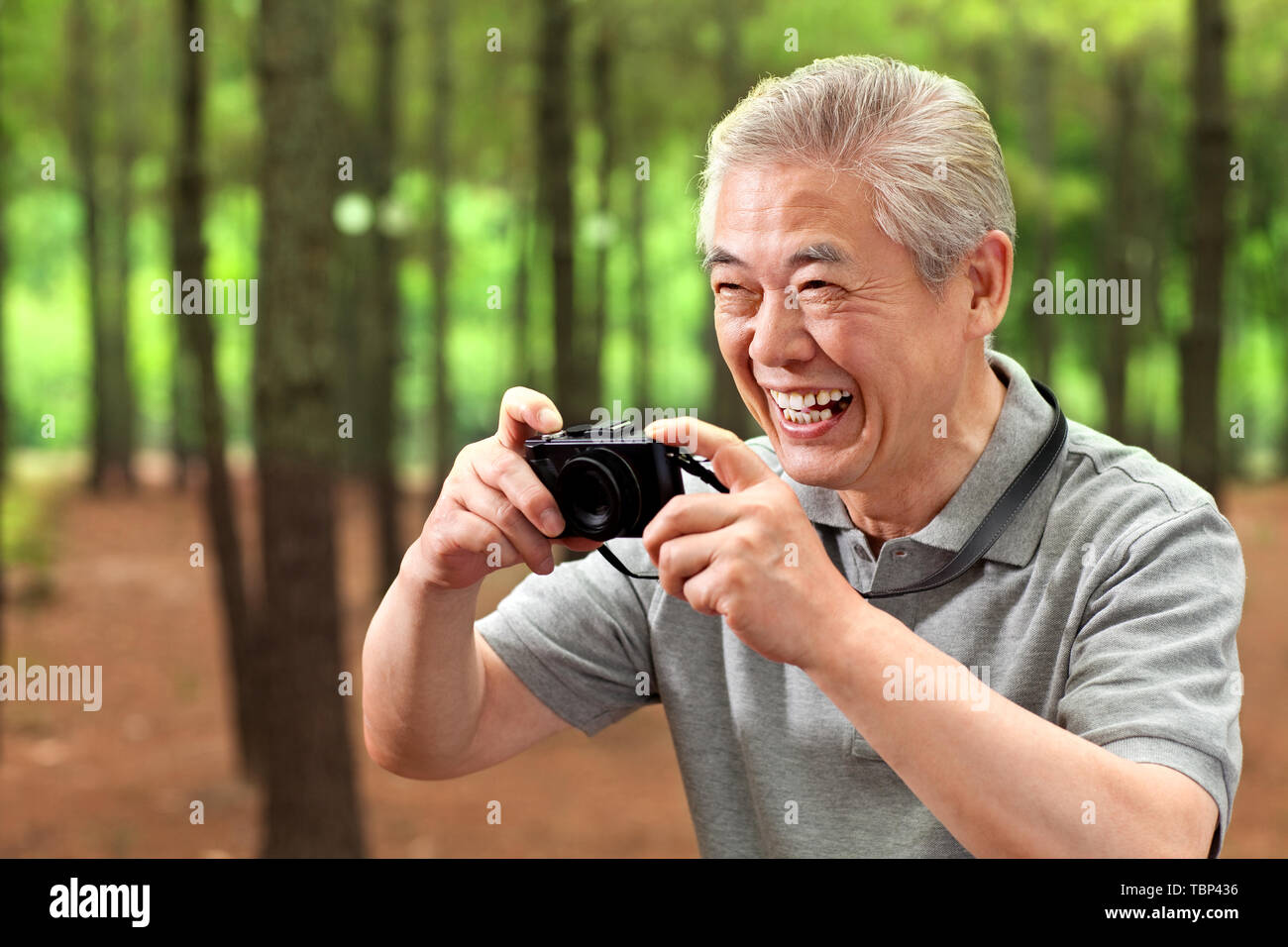 Elderly man white shirt hi-res stock photography and images - Alamy