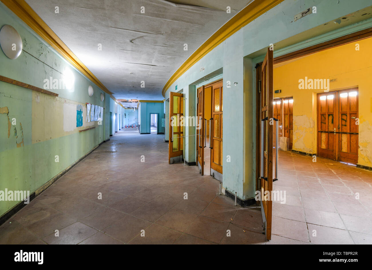29 May 2019, Brandenburg, Wünsdorf: The former military area Haus der Offiziere - the entrance area in the building of the gymnasiums (since 1945 Konzerthaus). The area was a military gymnasium (1919), then an army sports school (1933) and from 1945 the house of the officers. Photo: Patrick Pleul/dpa-Zentralbild/ZB Stock Photo