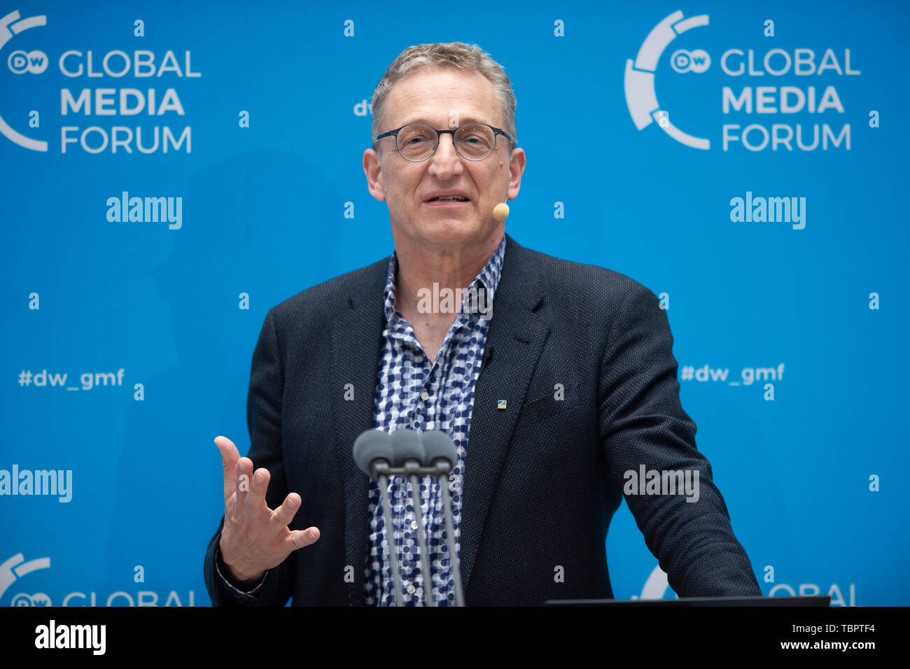 bonn-deutschland-28th-may-2019-andreas-weigend-author-at-the