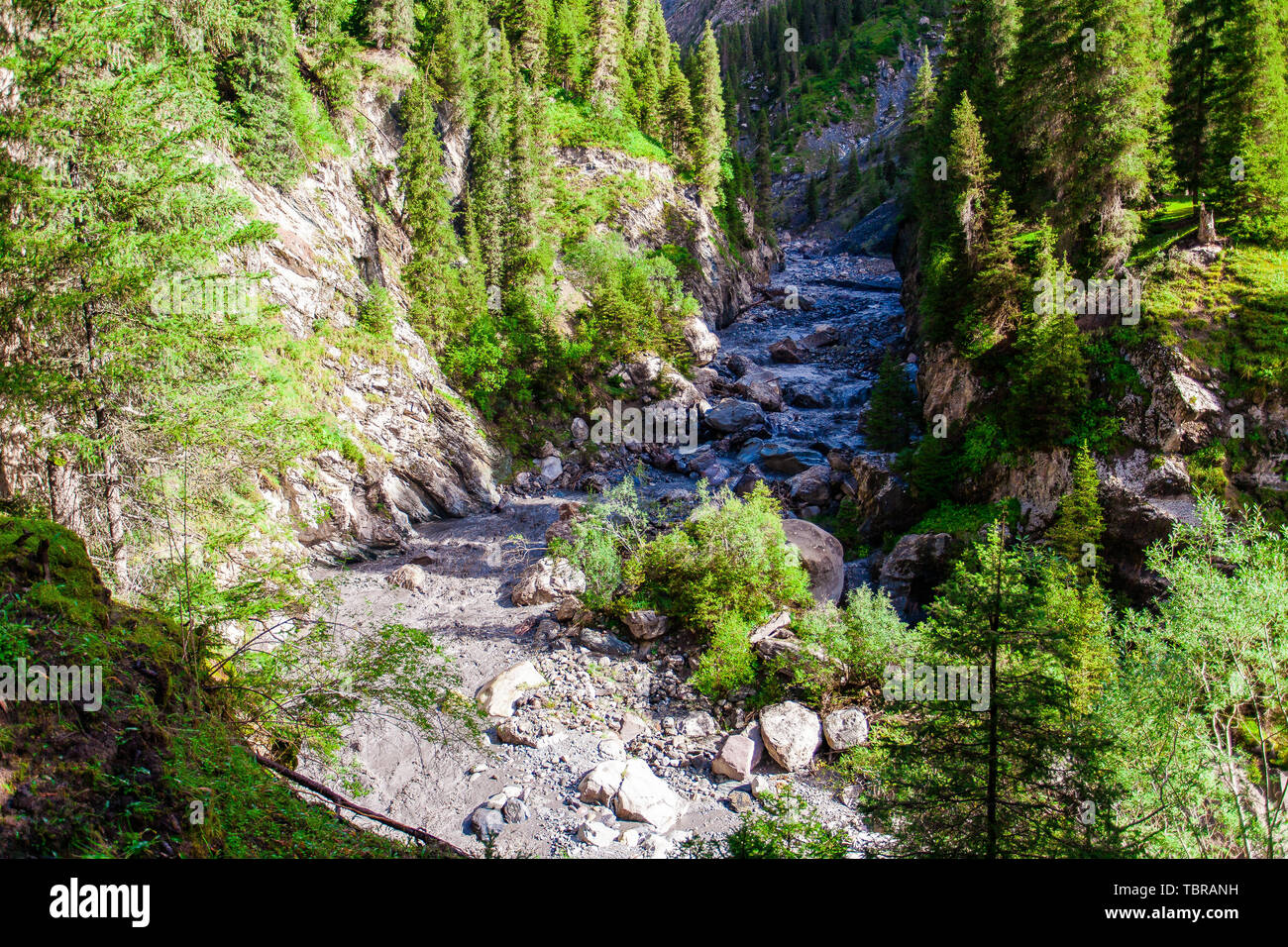 Ice and snow meltwater surges in the Tomur Peak Nature Reserve in