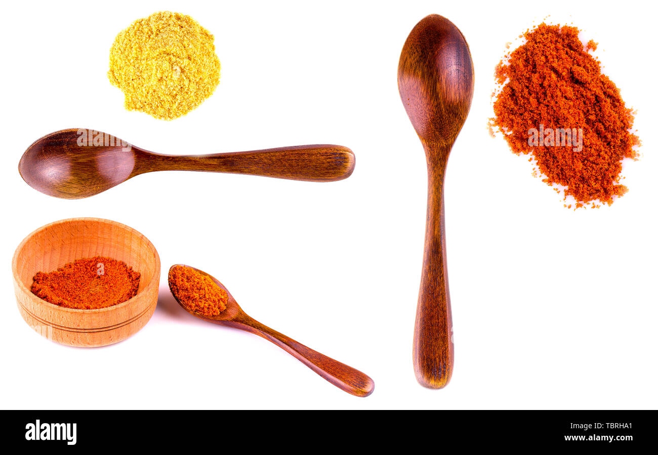 Spices on wooden spoons  Pictures of food • Foodiesfeed • Food