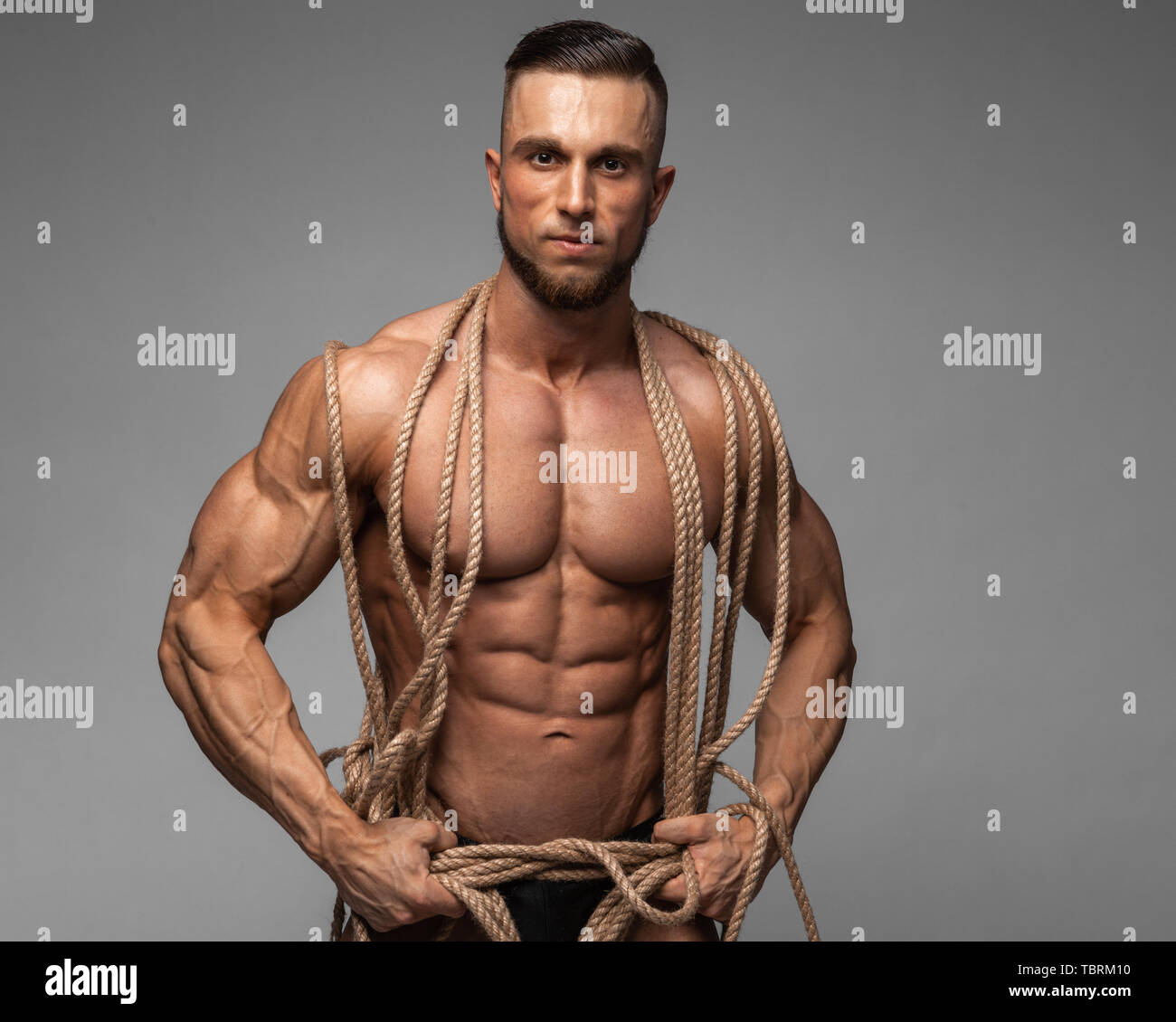 Muscular men hi-res stock photography and images - Alamy