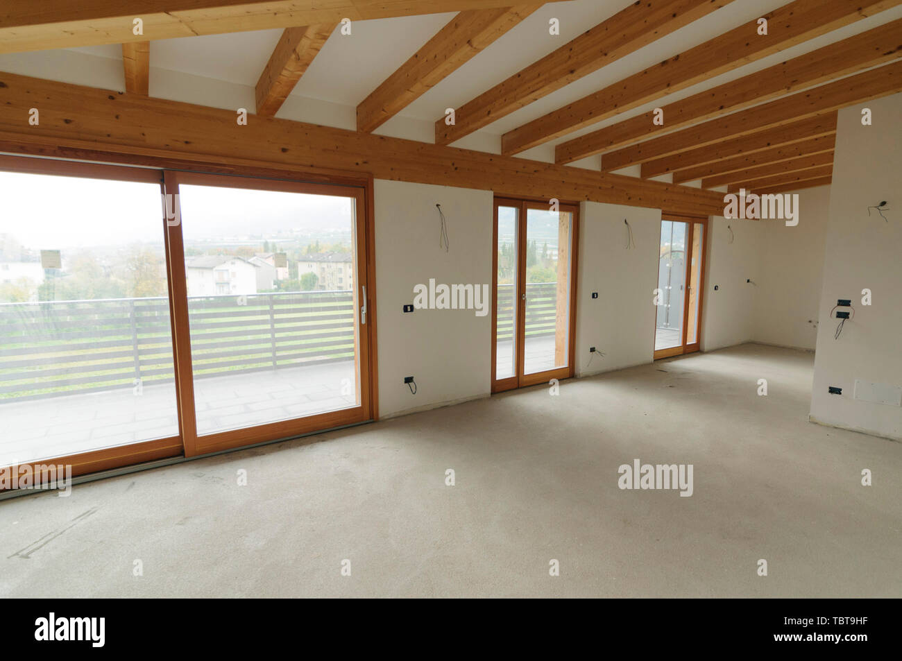 Exposed Ceiling Stock Photos Exposed Ceiling Stock Images Alamy