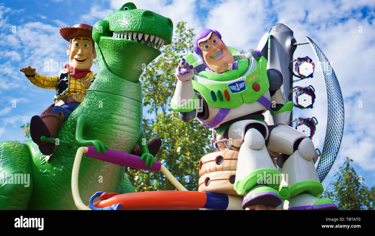 Woody and hotsell buzz disneyland