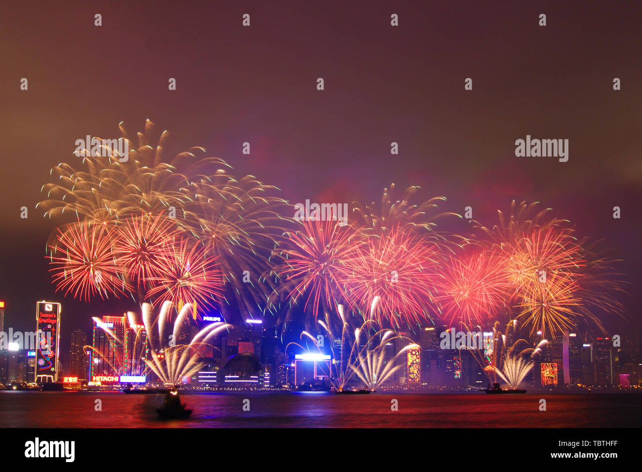 fireworks-display-in-victoria-harbour-hong-kong-stock-photo-alamy