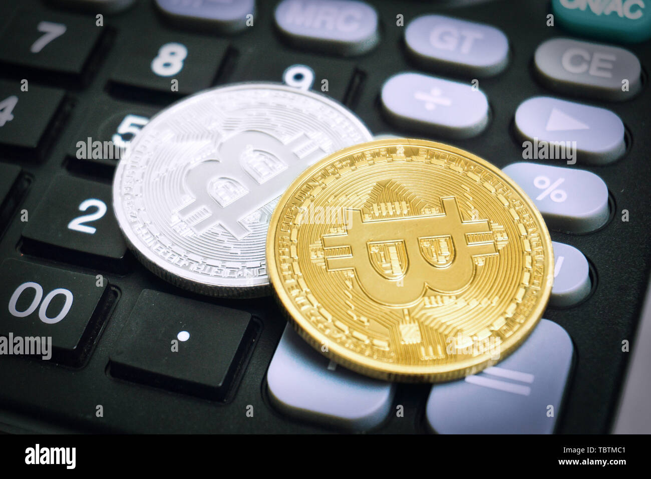 Bitcoin Litcoin virtual currency plunge mining fall flash crash rich hacker extortion miner bitcoin Stock Photo