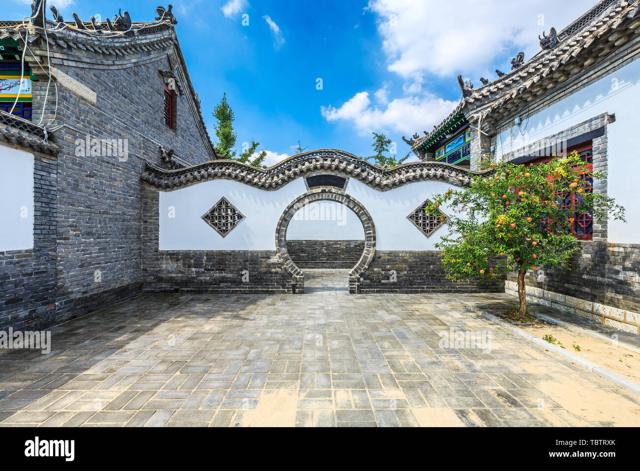 Landscape Of Yangjiabu Garden Gate Stock Photo 248251995 Alamy