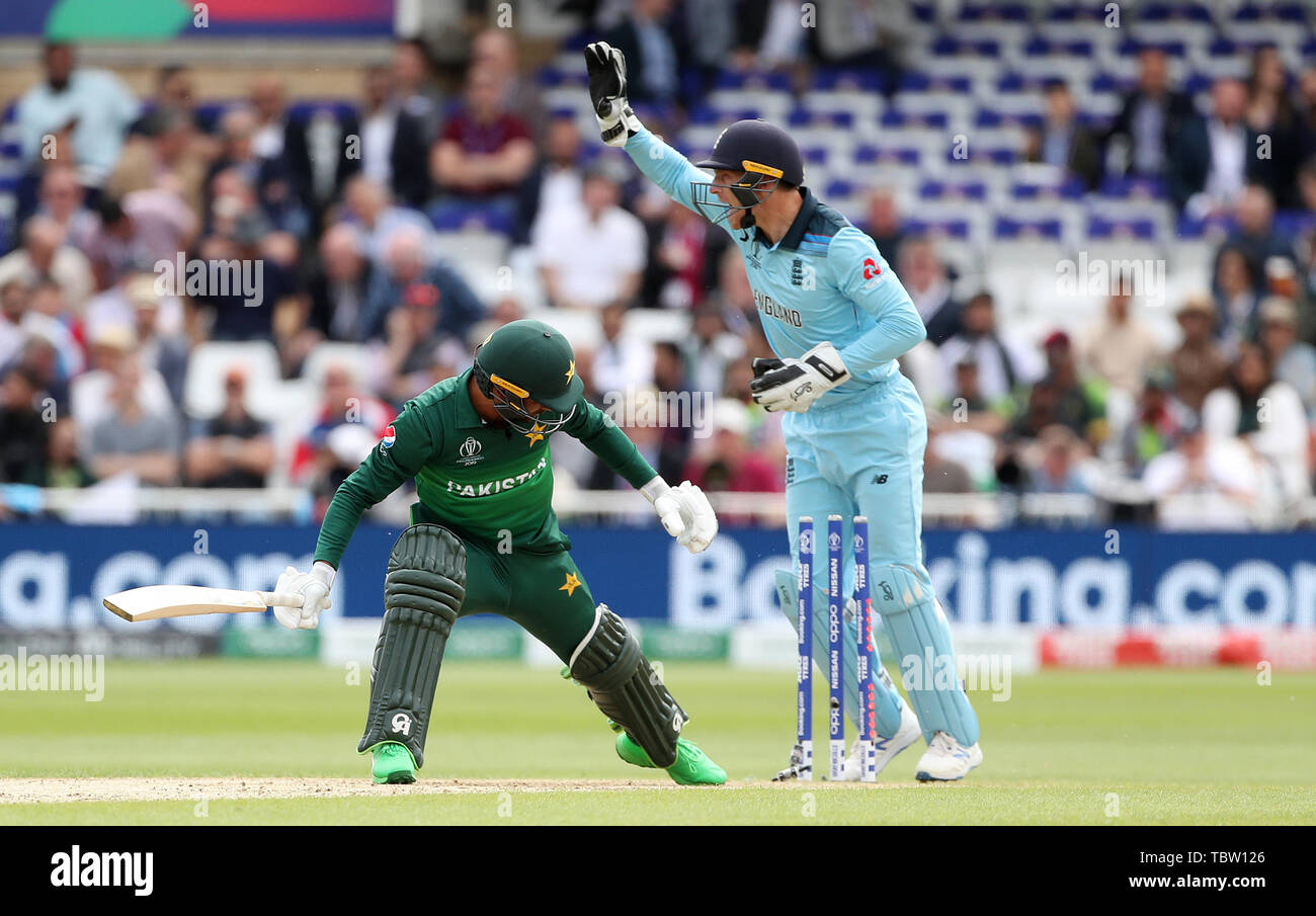 England's Jos Buttler stumps Pakistan's Fakhar Zamn during the ICC Cricket World Cup group stage match at Trent Bridge, Nottingham. Stock Photo