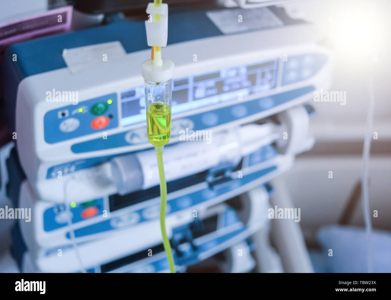 Intravenous injection hi-res stock photography and images - Alamy