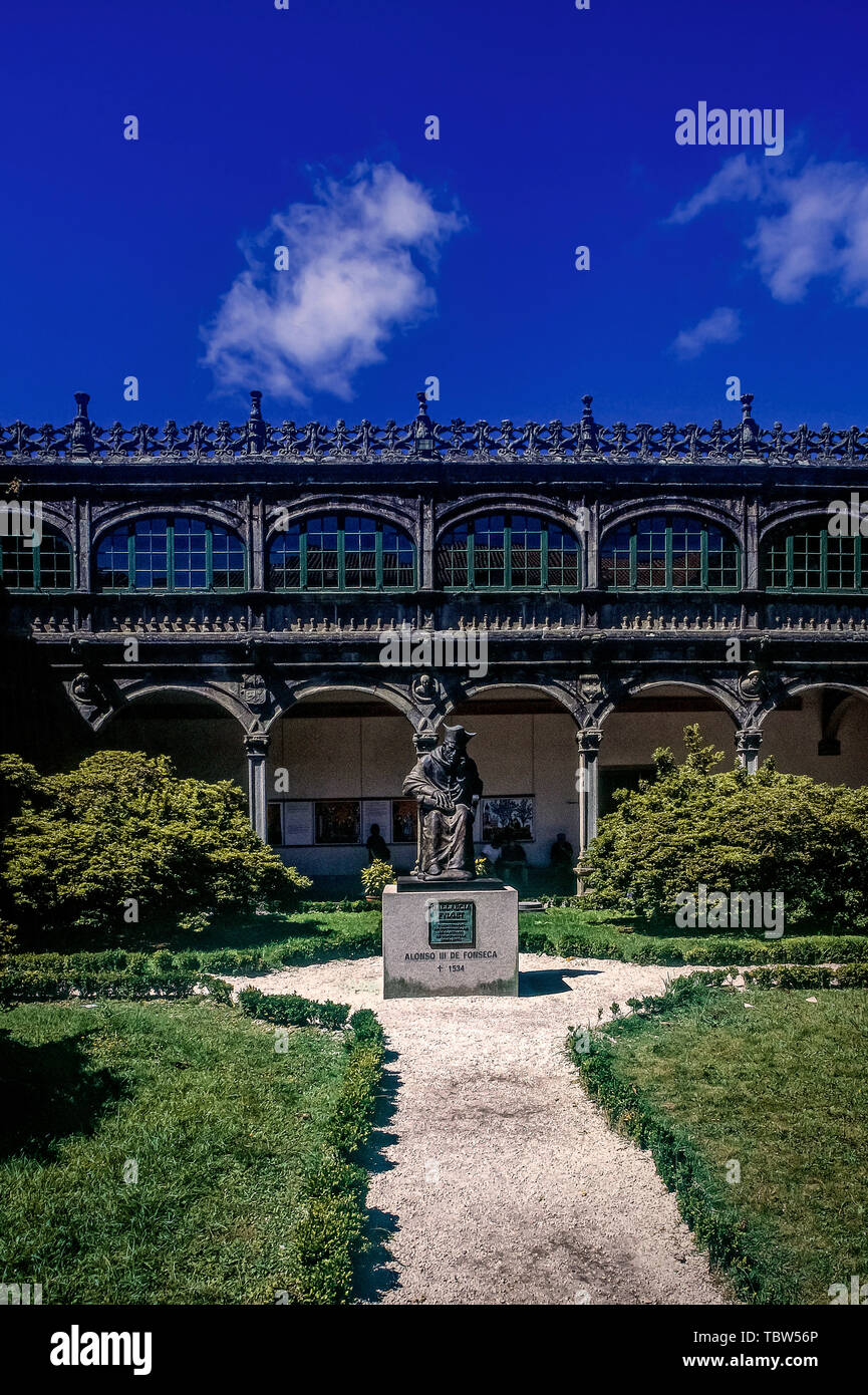 Spain Galicia - A CoruÃ±a Santiago de Campostela - cloister univesity - statue of Alonso III de Fonseca Stock Photo