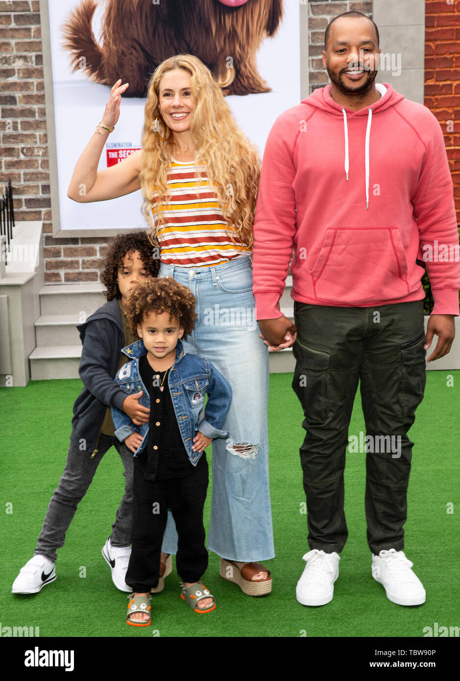 Los Angeles, CA - June 02, 2019: Donald Faison (top, R ...