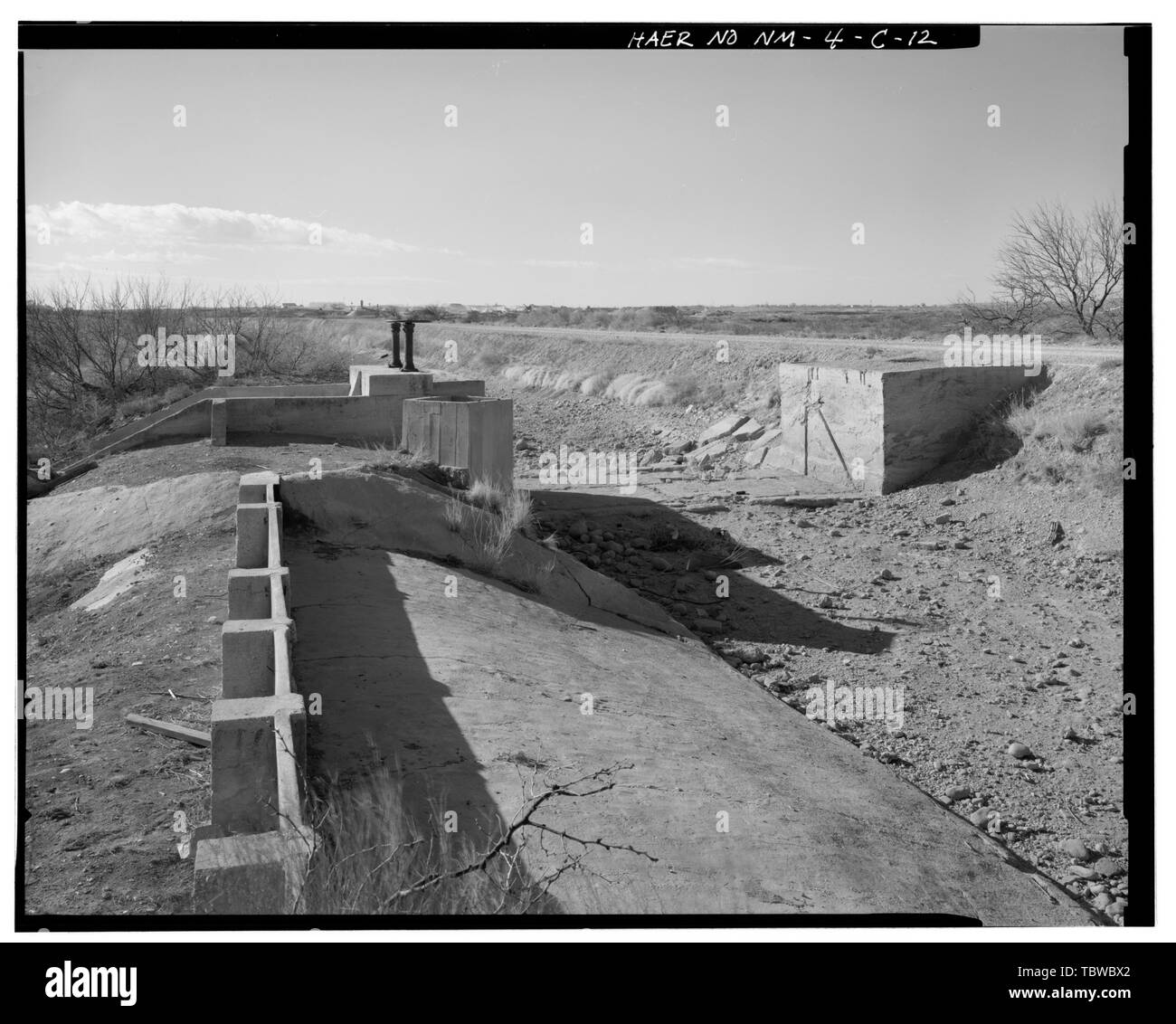 Siphon spillway hires stock photography and images Alamy