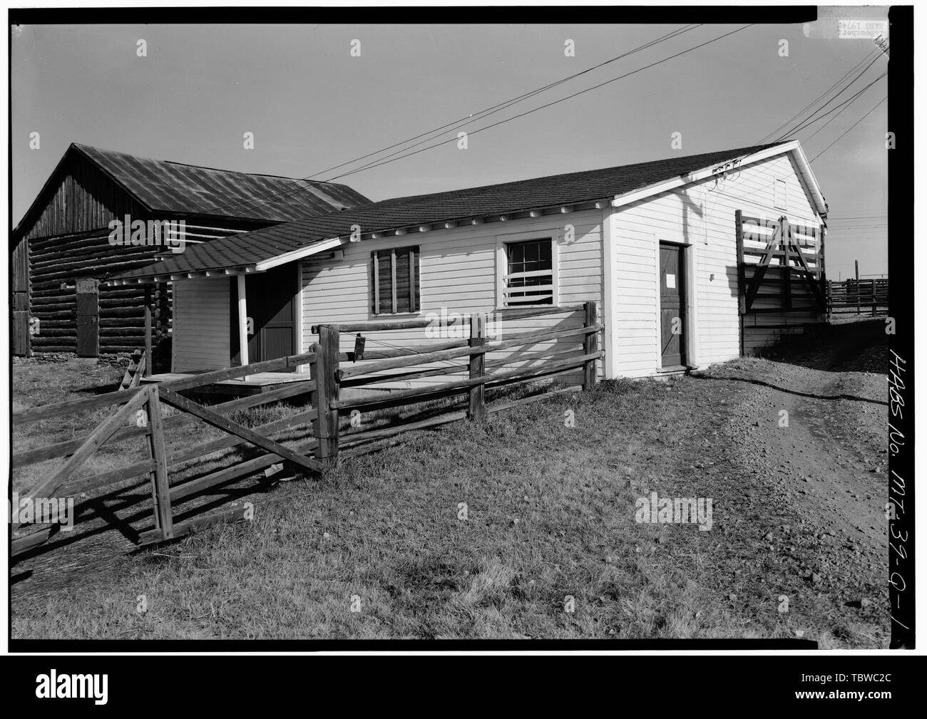 MAIN ELEVATION GrantKohrs Ranch, Granary No. 1, Highway 10, Deer Lodge