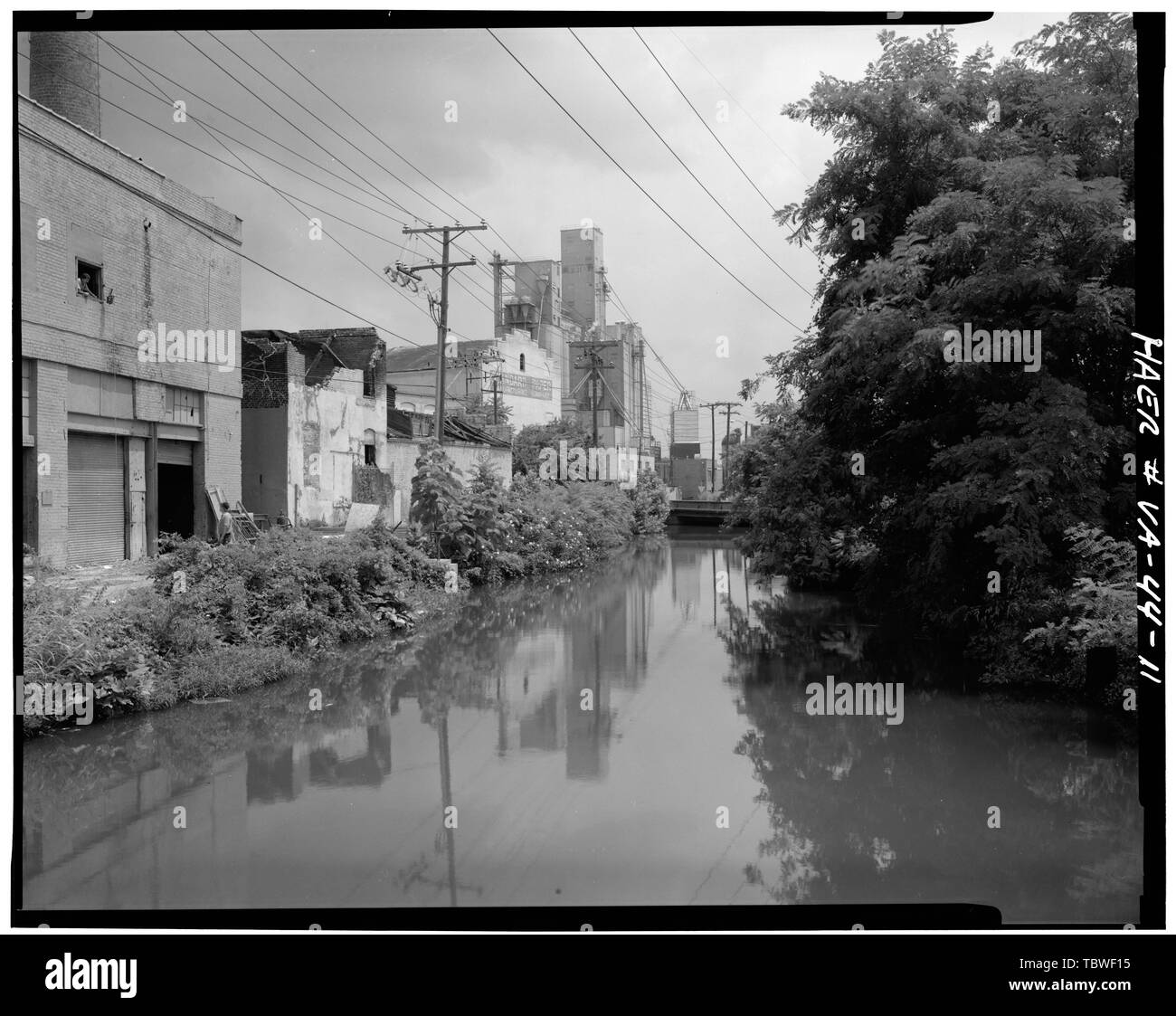 Cotton mill manchester canal hi-res stock photography and images - Alamy