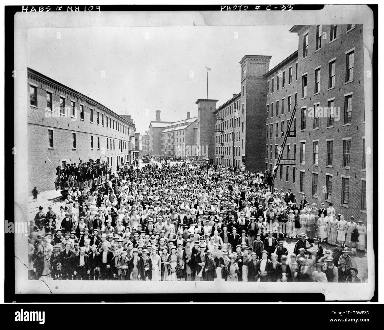 MANCHESTER NO. 1 MILL (RIGHT) AND NO. 2 MILL (CENTER). PHOTOCOPY 