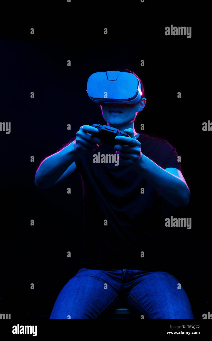 Person playing vr game hi-res stock photography and images - Alamy