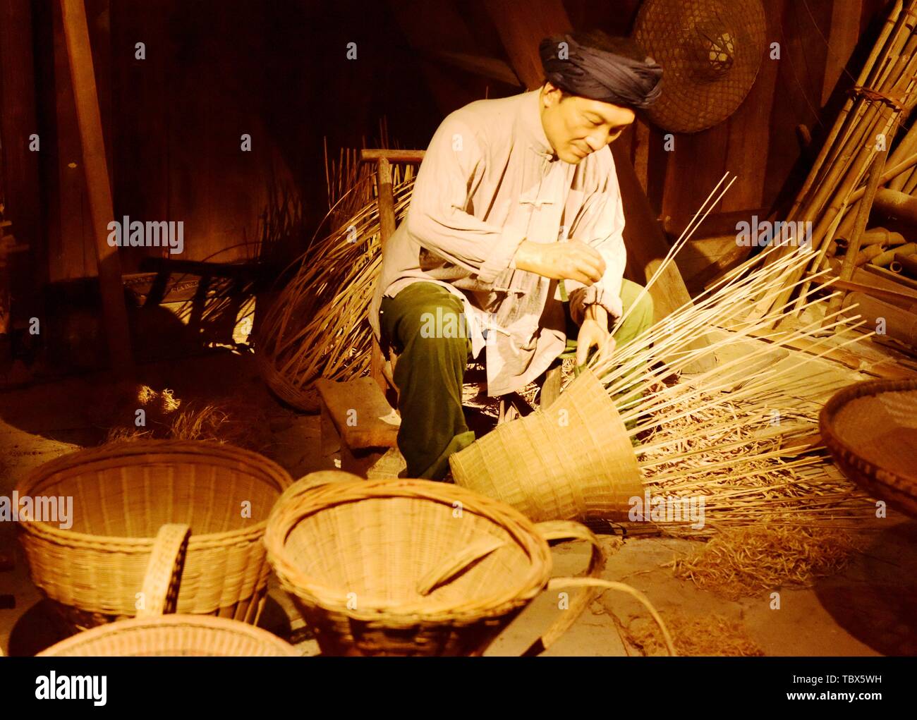 Bamboo weaving hires stock photography and images Alamy