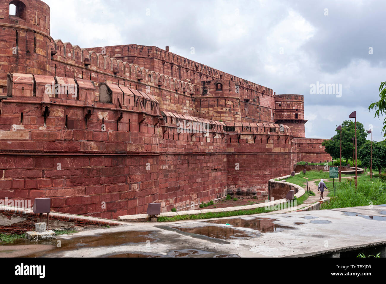 Rampart of Agra Fort, Agra, Uttar Pradesh, North India Stock Photo - Alamy