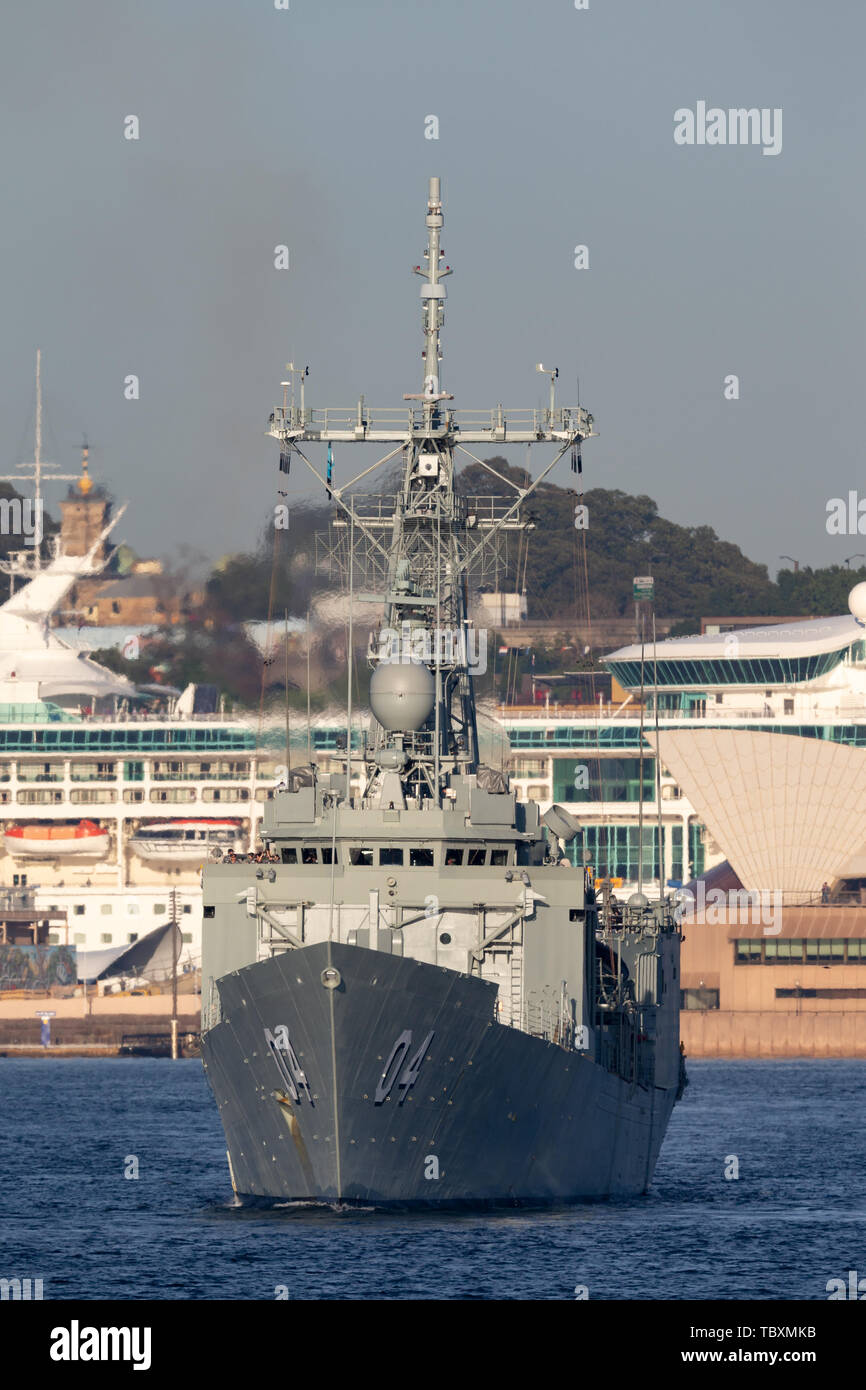 HMAS Darwin (FFG 04) Adelaide-class guided-missile frigate of the Royal Australian Navy in Sydney Harbor. Stock Photo