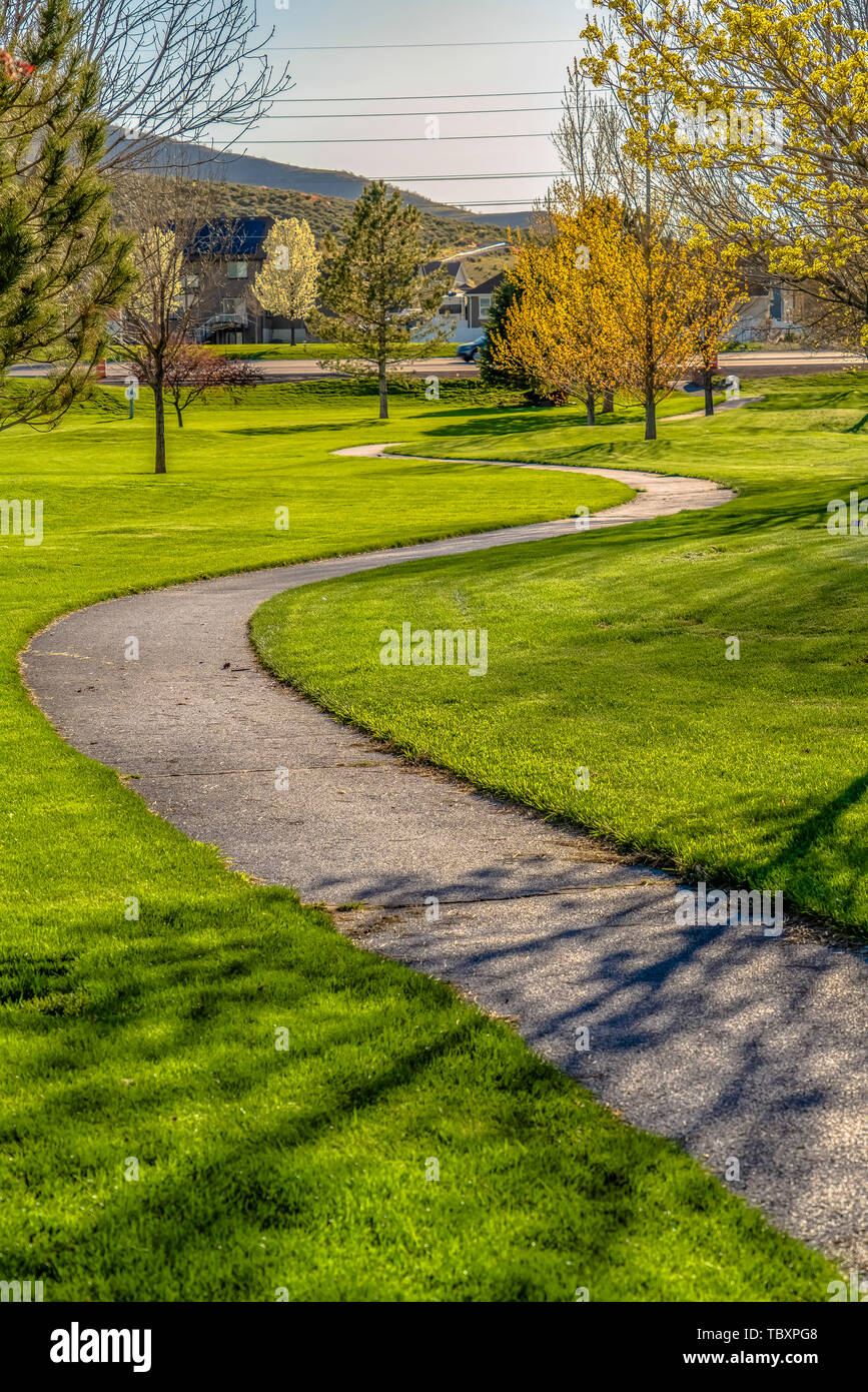 Winding hill footpath hi-res stock photography and images - Alamy