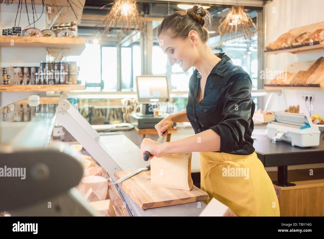 Deli Clerk High Resolution Stock Photography and Images Alamy